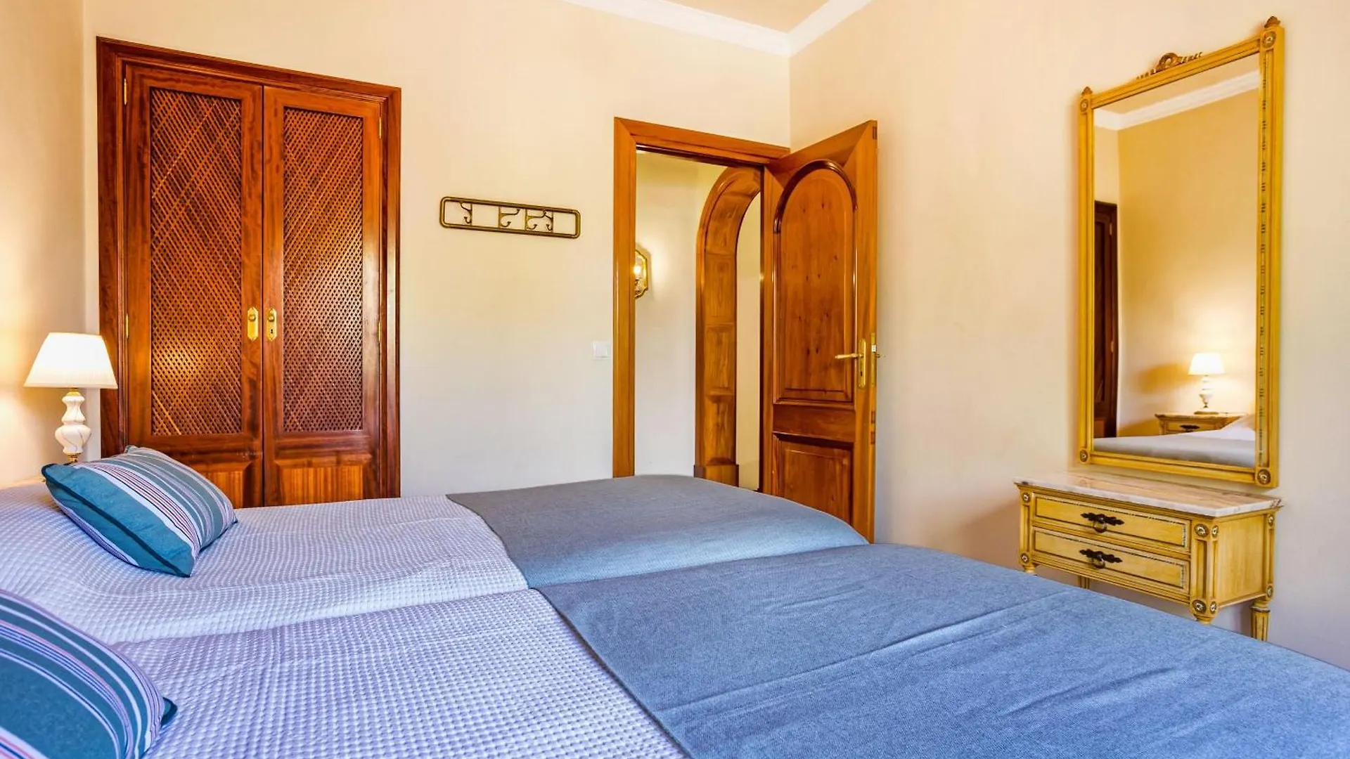 Villa Andres Santanyi
