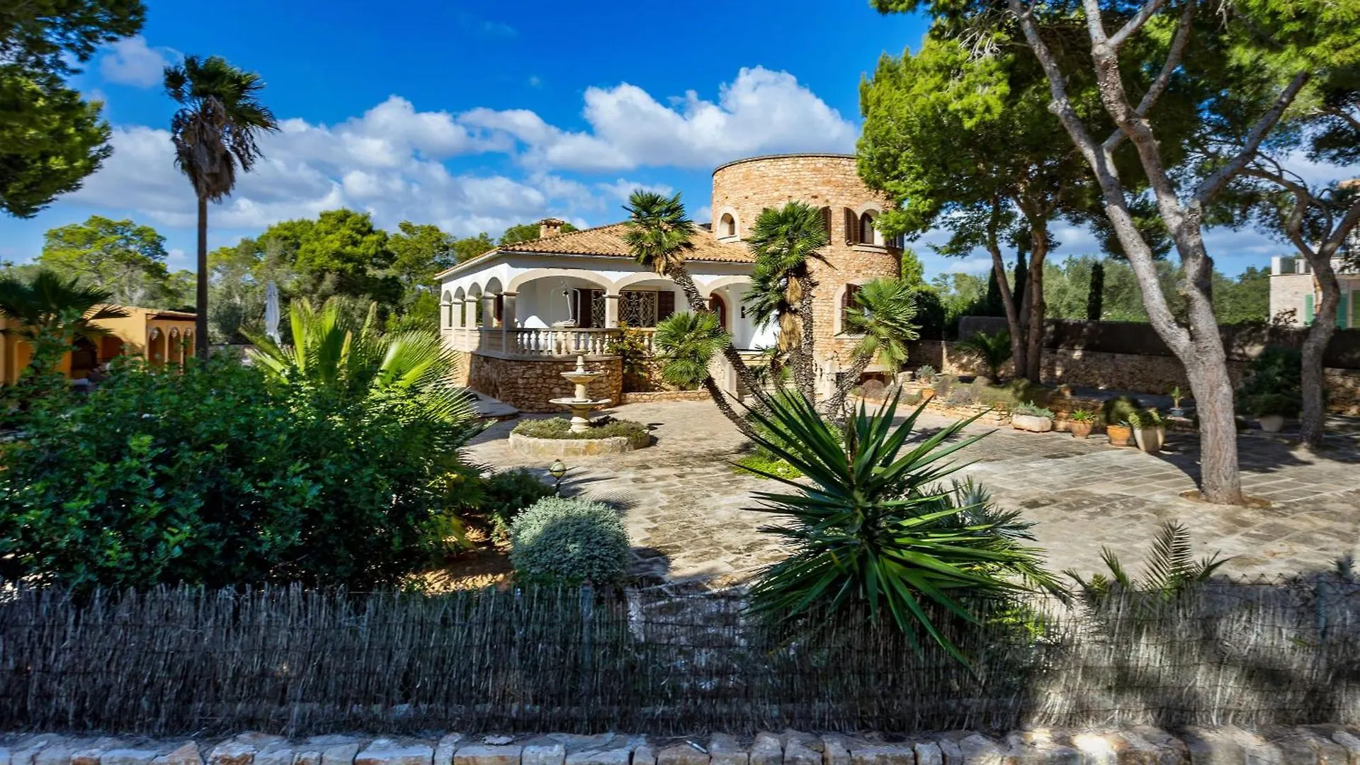 Villa Andres Santanyi